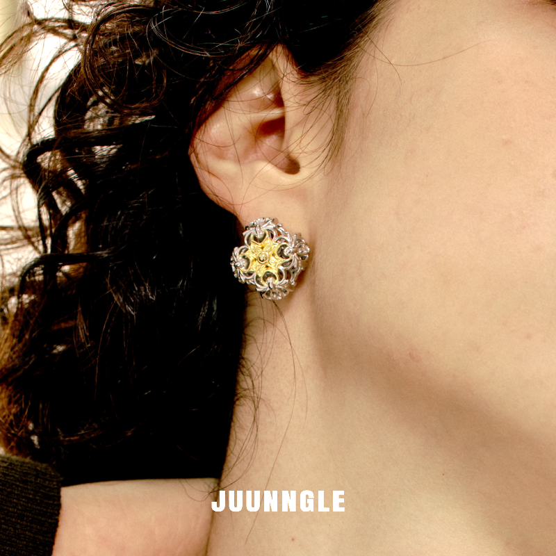 Cross Magnolia perforated stud earrings