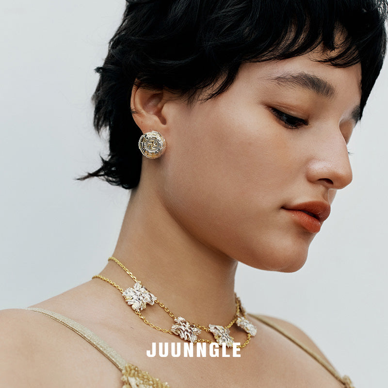 Tweeds button stud earrings