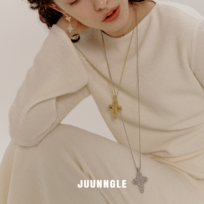 Cross Magnolia cat's eye long necklace