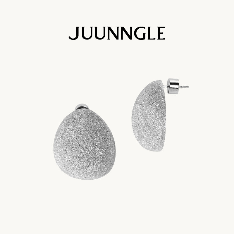 Pura Dust Stud Earrings
