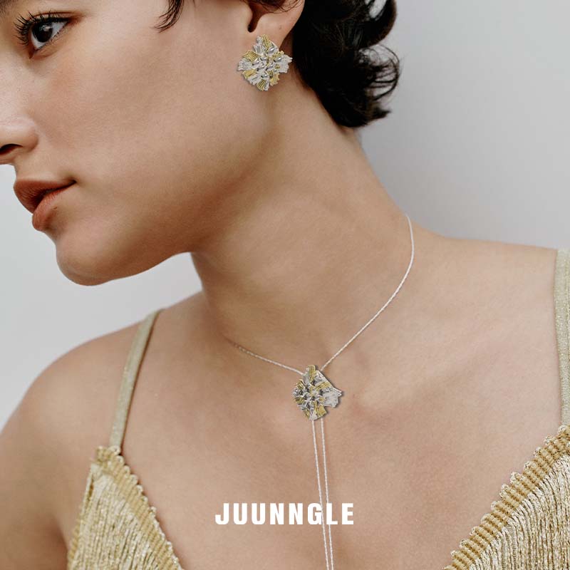 Tweeds tassel sweater chain