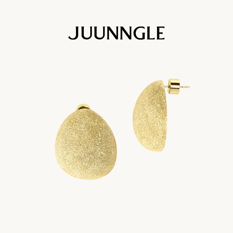 Pura Dust Stud Earrings