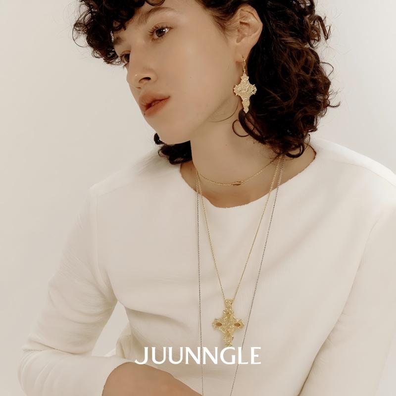 Cross Magnolia cat's eye long necklace