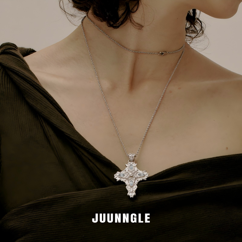 Cross Magnolia cat's eye long necklace