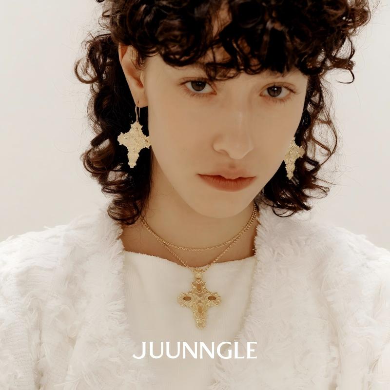 Cross Magnolia shoulder pendants