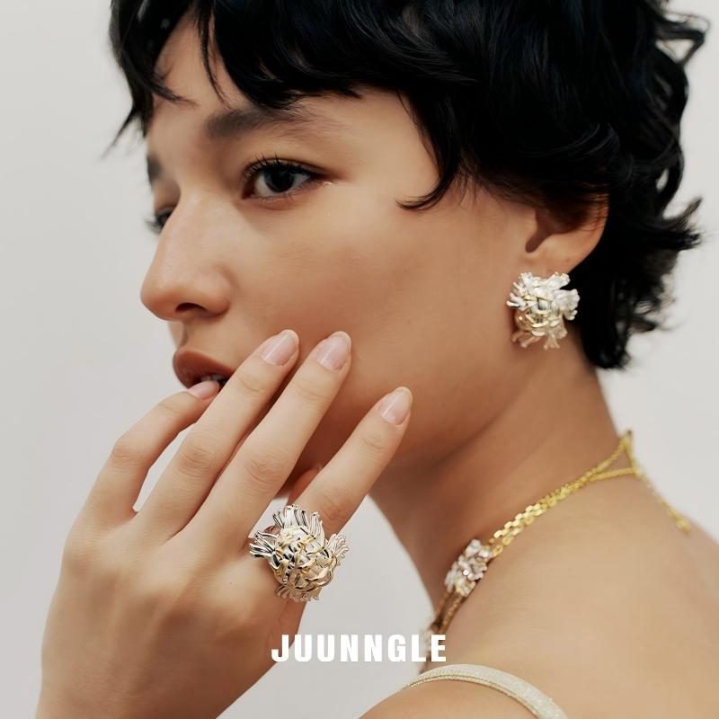 Tweeds tassel open ring