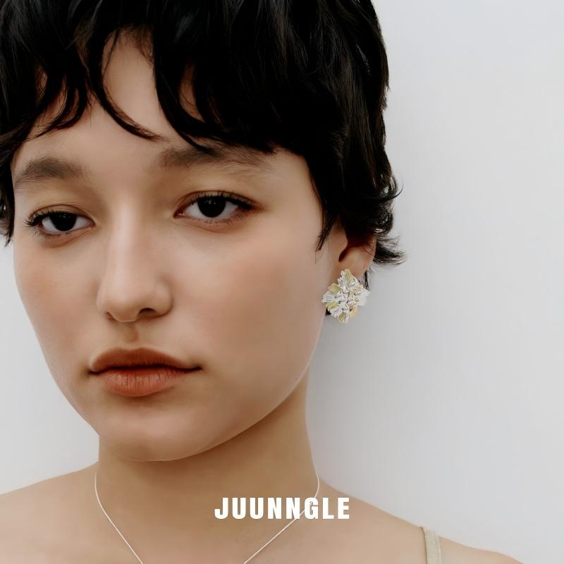 Tweeds woven stud earrings