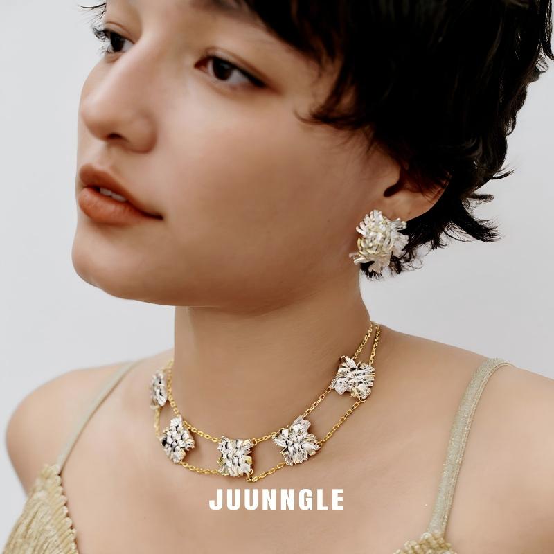 Tweeds tassel stud earrings