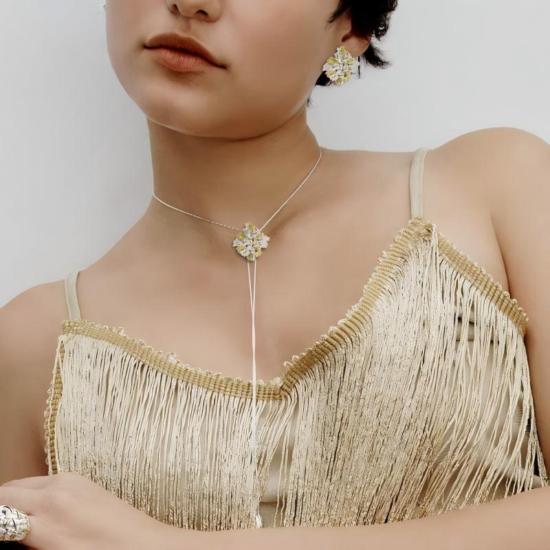 Tweeds tassel sweater chain