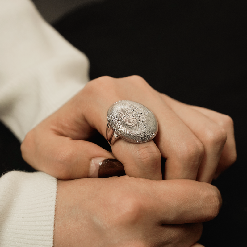 Cross Magnolia chisel open ring